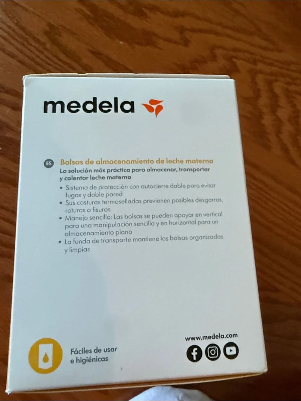 Medela White and Yellow Breast Milk Storage Bags Pack